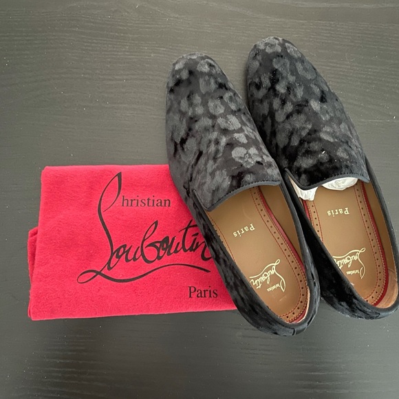 Christian Louboutin Colonnaki Flat Velvet LEO/GG.